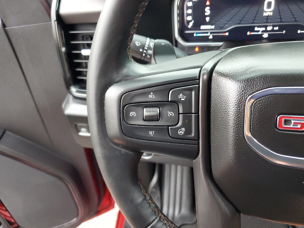 Used 2024 GMC Sierra 1500 AT4 w/ Technology Package AWD/4WD image 29