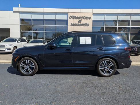 Used 2024 BMW X7 xDrive40i w/ M Sport Package image 3