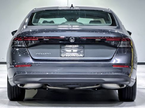 Used 2024 Honda Accord EX image 9