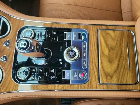Used 2022 Bentley Continental GT image 46