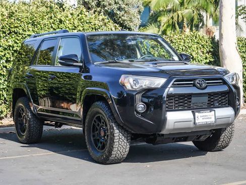 Used 2024 Toyota 4Runner TRD Off-Road Premium w/ Moonroof Package AWD/4WD image 3