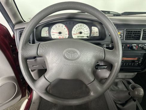Used 2004 Toyota Tacoma 4x4 Regular Cab image 11