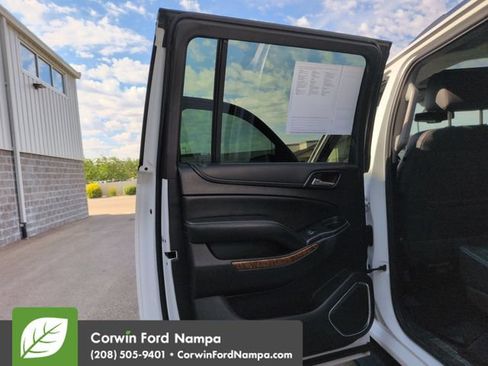 Used 2019 Chevrolet Suburban Premier w/ RST Edition AWD/4WD image 24