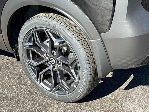 New 2025 Nissan Kicks SR image 6