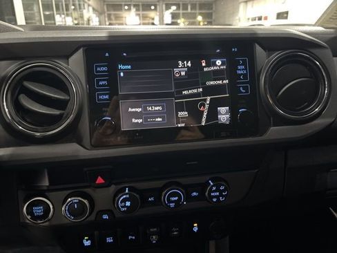 Used 2019 Toyota Tacoma TRD Off-Road w/ Technology Package image 20