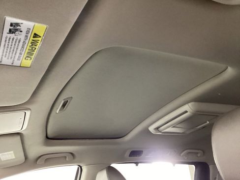 Used 2016 Honda Odyssey Touring image 18