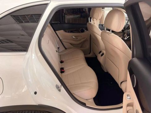 Used 2020 Mercedes-Benz GLC 300 4MATIC image 16