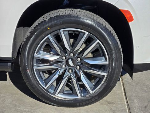 Used 2021 Cadillac Escalade ESV Sport w/ Driver Assist Tech Package image 8