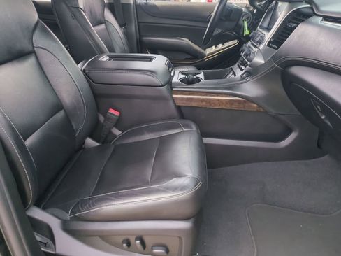 Used 2020 Chevrolet Suburban LT AWD/4WD image 20