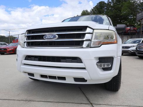 Used 2017 Ford Expedition XLT RWD image 30