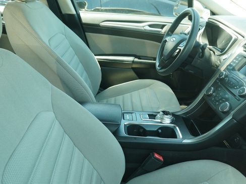 Used 2017 Ford Fusion S FWD image 9