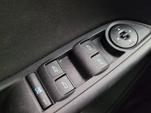 Used 2017 Ford Focus SE FWD image 27