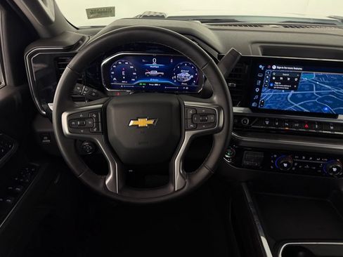 Used 2025 Chevrolet Silverado 2500 LTZ w/ LTZ Convenience Package AWD/4WD image 14