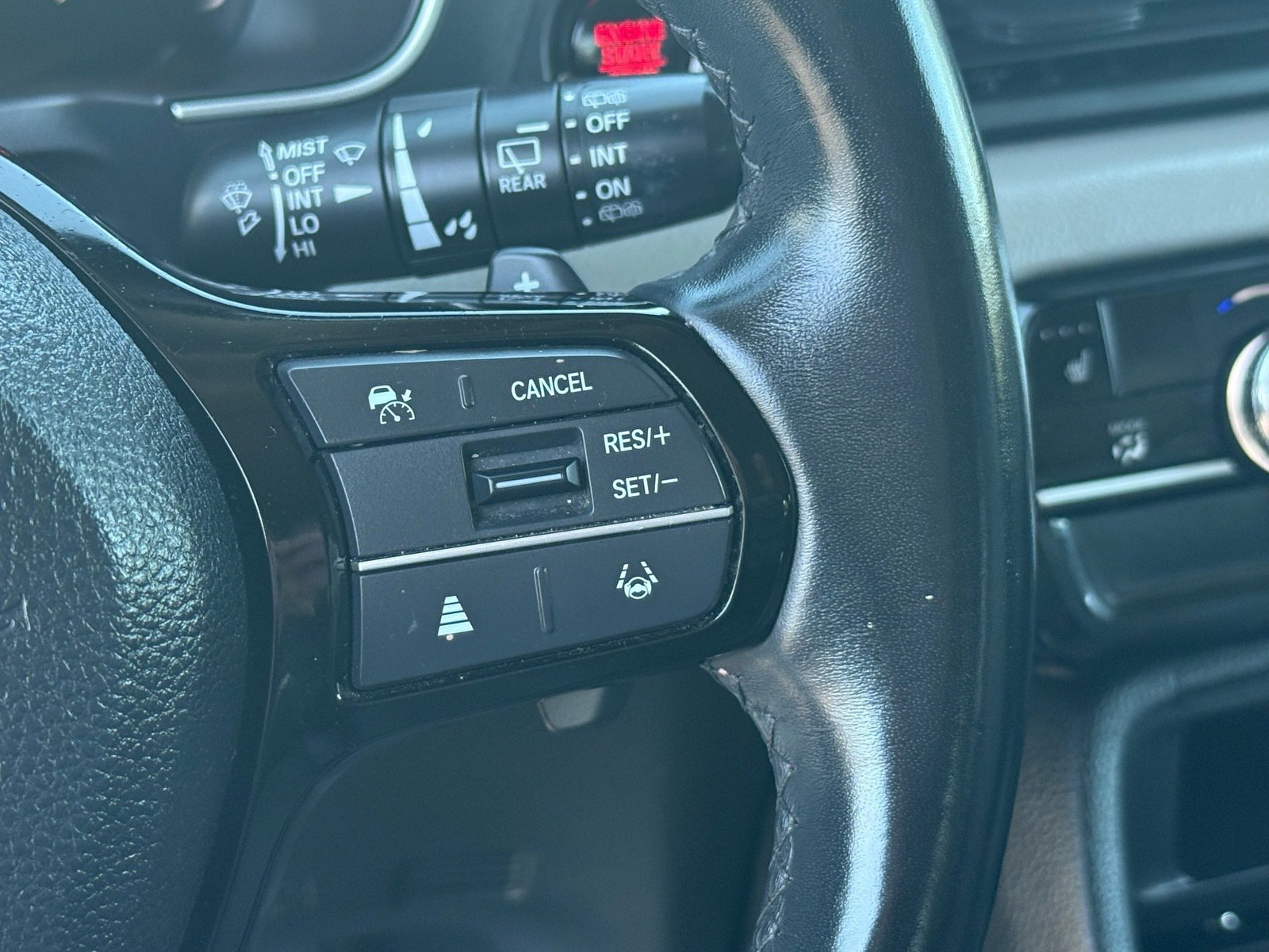 Used 2025 Honda Pilot EX-L image 18