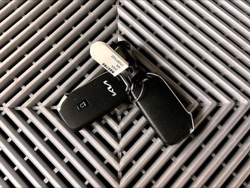 Used 2024 Kia Sportage SX image 10