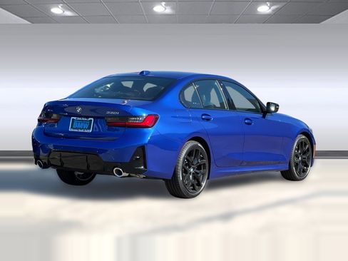 Used 2025 BMW 330i xDrive Sedan w/ M Sport Package image 8