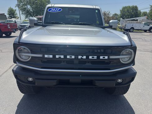 Used 2021 Ford Bronco Outer Banks w/ Sasquatch Package AWD/4WD image 4