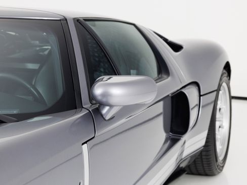 Used 2006 Ford GT RWD image 63