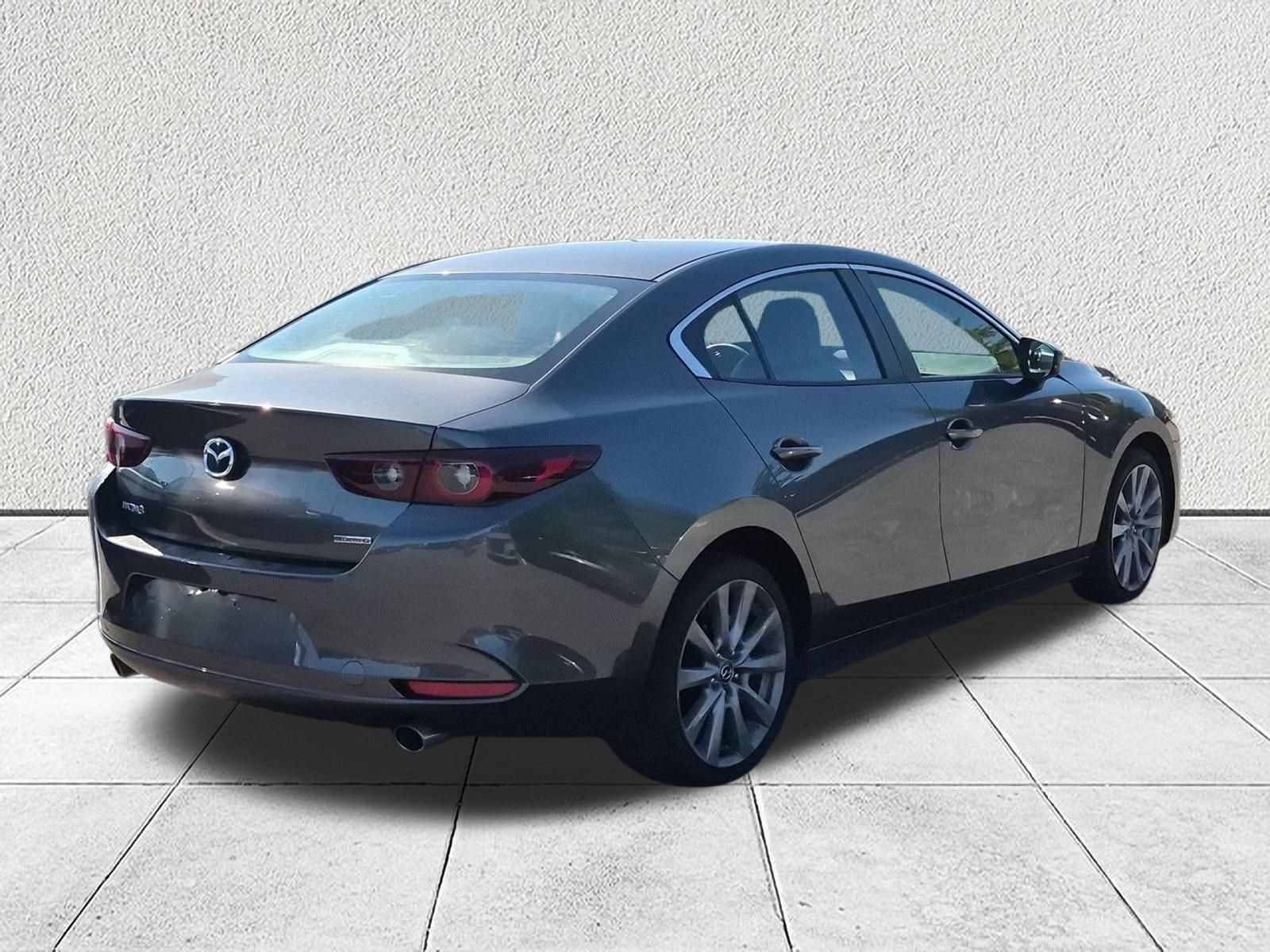 Used 2023 MAZDA MAZDA3 s FWD image 3
