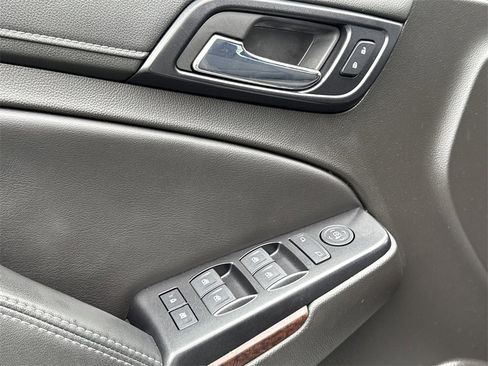 Used 2017 GMC Yukon SLE w/ Convenience Package image 27