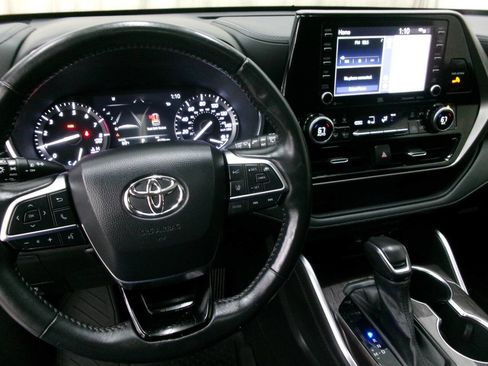 Used 2021 Toyota Highlander Limited AWD/4WD image 38