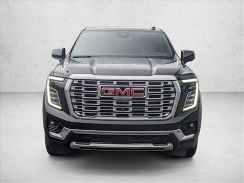 Used 2025 GMC Yukon Denali image 2