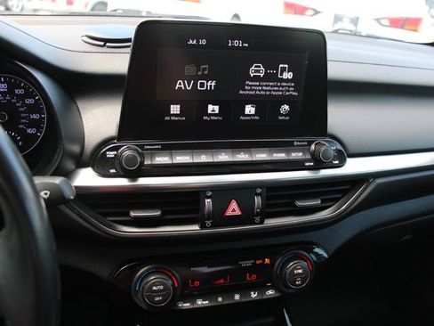 Used 2019 Kia Forte S w/ S Premium Package FWD image 19