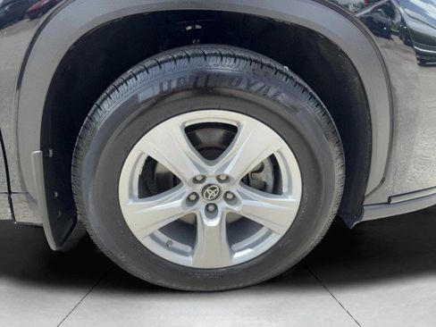 Used 2020 Toyota Highlander L image 68