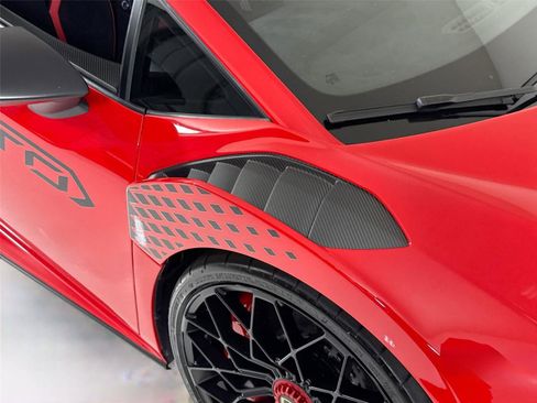 Used 2022 Lamborghini Huracan STO image 38