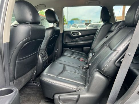 Used 2015 Nissan Pathfinder SL AWD/4WD image 17