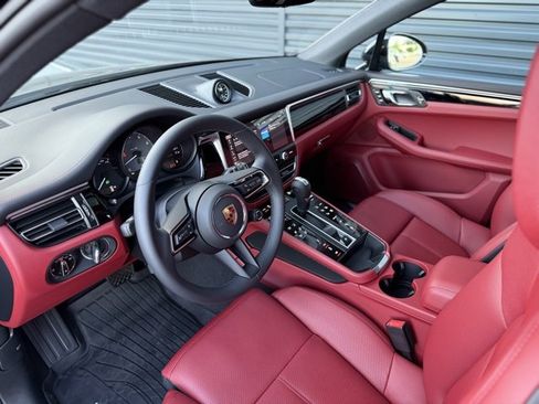 New 2025 Porsche Macan S image 4