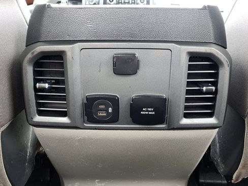 Used 2022 Ford F250 XLT w/ XLT Premium Package AWD/4WD image 18
