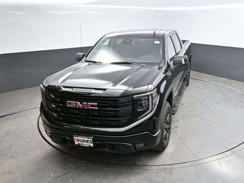 New 2026 GMC Sierra 1500 Elevation w/ Elevation Premium Package AWD/4WD image 23