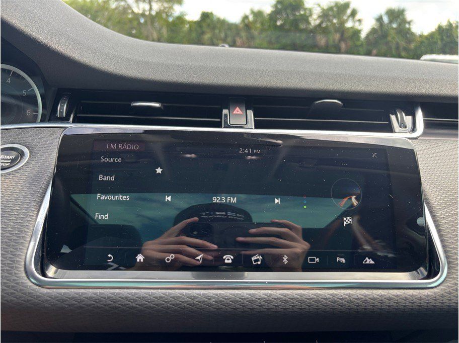 Used 2020 Land Rover Range Rover Evoque S AWD/4WD image 26