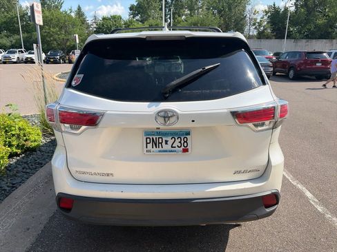 Used 2015 Toyota Highlander XLE AWD/4WD image 5