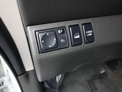 Used 2016 Nissan Frontier PRO-4X w/ Pro-4x Luxury Package AWD/4WD image 19