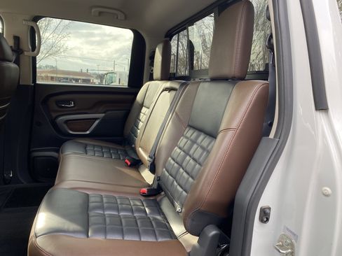 Used 2018 Nissan Titan Platinum Reserve image 35