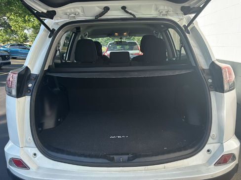 Used 2016 Toyota RAV4 LE AWD/4WD image 21