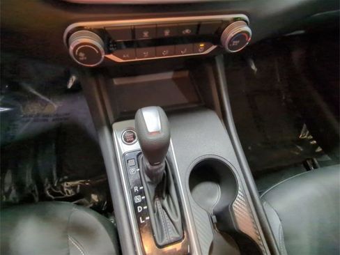 Used 2025 Nissan Altima 2.5 SV image 15