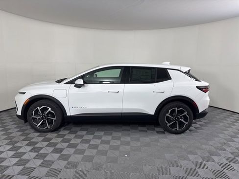 New 2026 Chevrolet Equinox EV LT image 6