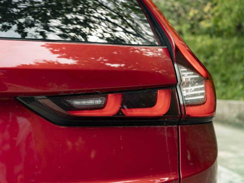 Used 2025 Honda CR-V EX image 13