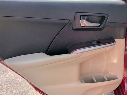 Used 2014 Toyota Camry XLE FWD image 26