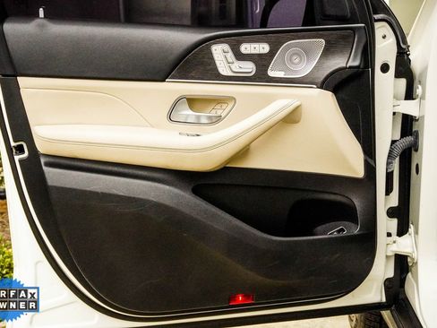 Used 2022 Mercedes-Benz GLE 580 4MATIC w/ Night Package image 33