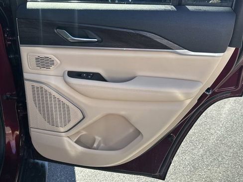 New 2026 Jeep Grand Cherokee Limited w/ Luxury Tech Group II image 18