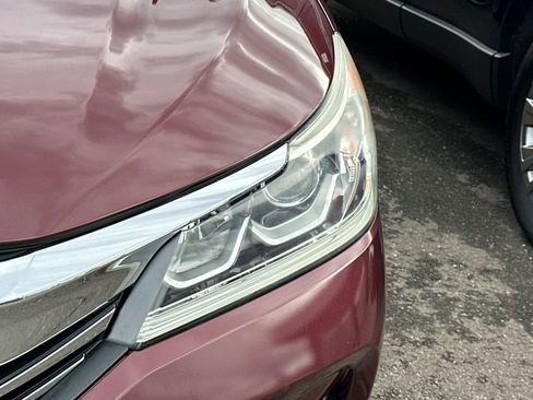 Used 2016 Honda Accord EX-L image 11