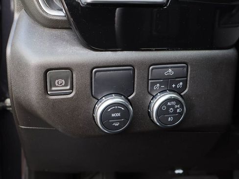 Certified 2022 GMC Sierra 1500 Elevation w/ LPO, Elevation Black Package RWD image 13