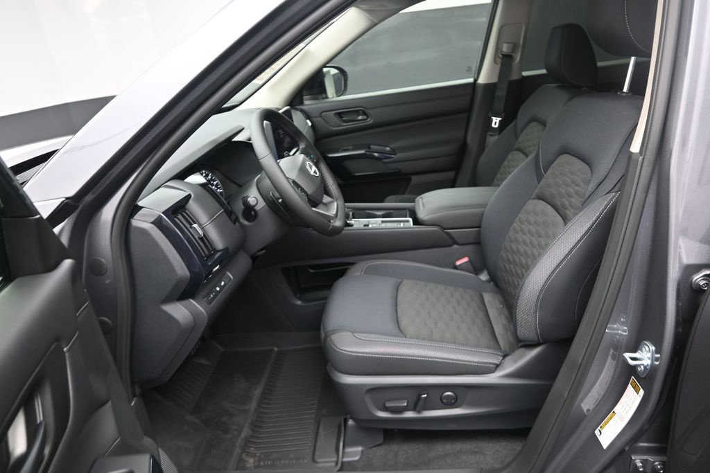 Certified 2026 Nissan Pathfinder SV FWD image 19