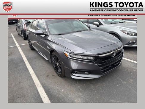 Used 2018 Honda Accord Touring image 1