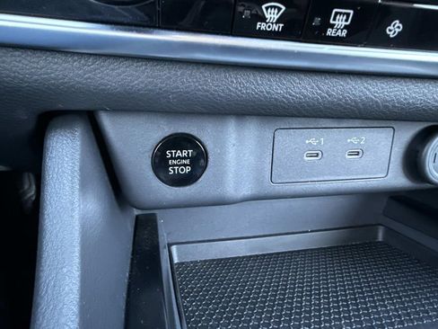 Used 2025 Nissan Rogue SV image 28