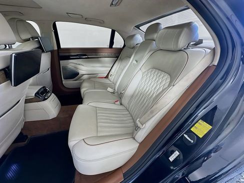 Used 2021 Genesis G90 5.0 Ultimate image 25